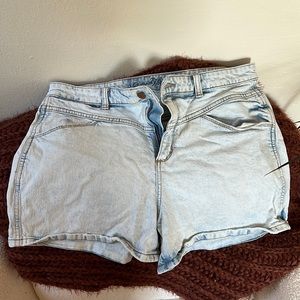 High Rise MIDI Super light wash short